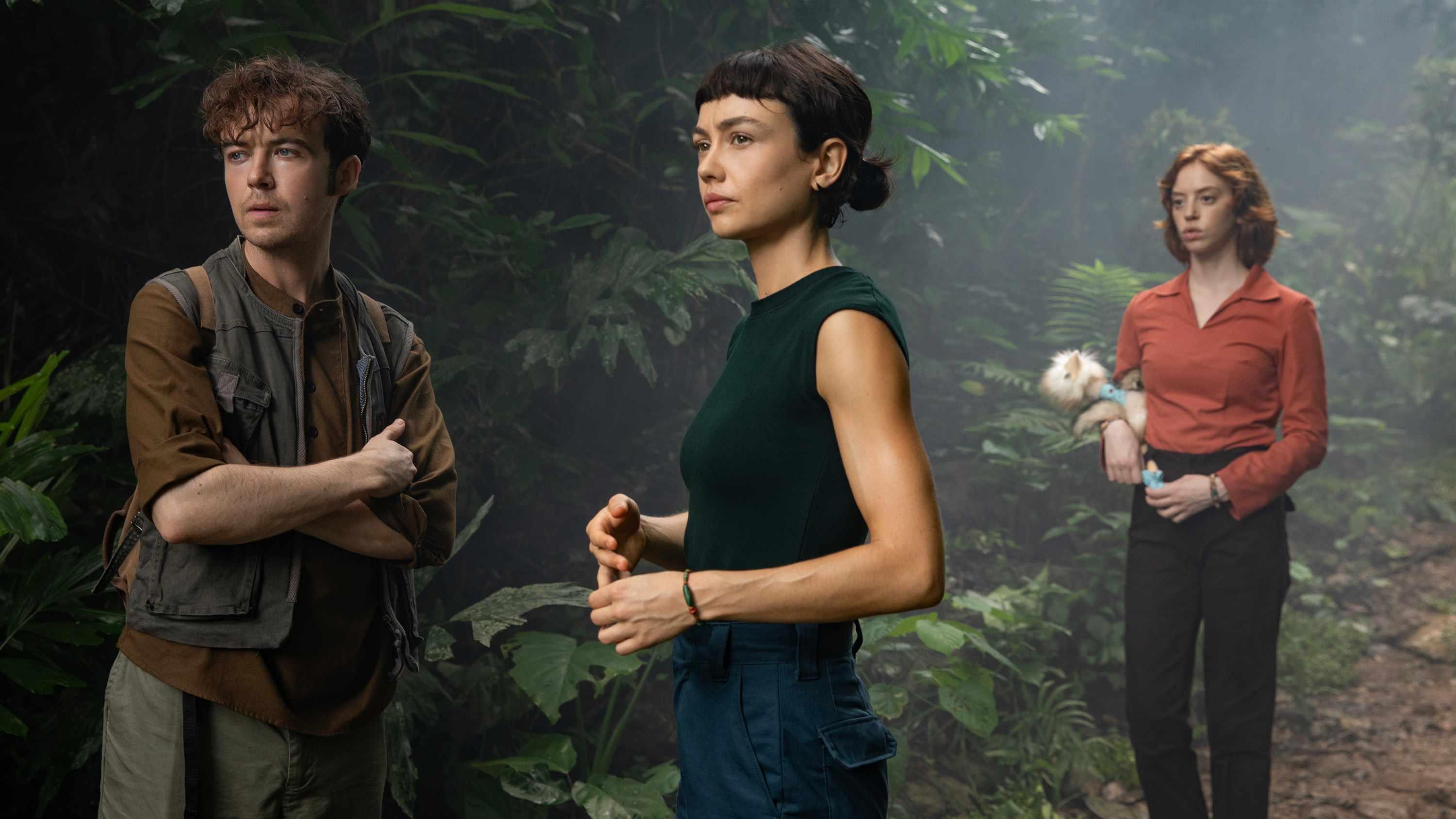 Hermit (Alex Lawther)، Wendy (Sydney Chandler) و Nibs (Lily Newmark) در قسمت 7 سریال Alien: Earth ایستراگ.