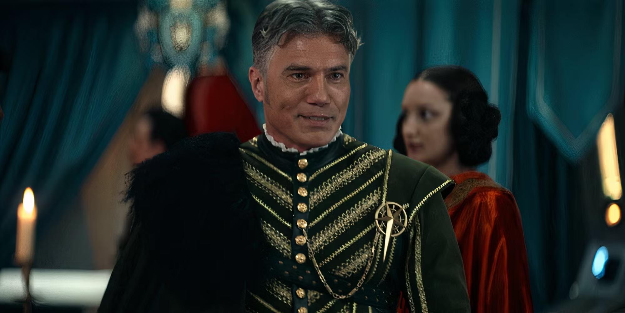 Anson Mount شخصیت های متفاوت: Captain Pike in The Elysian Kingdom