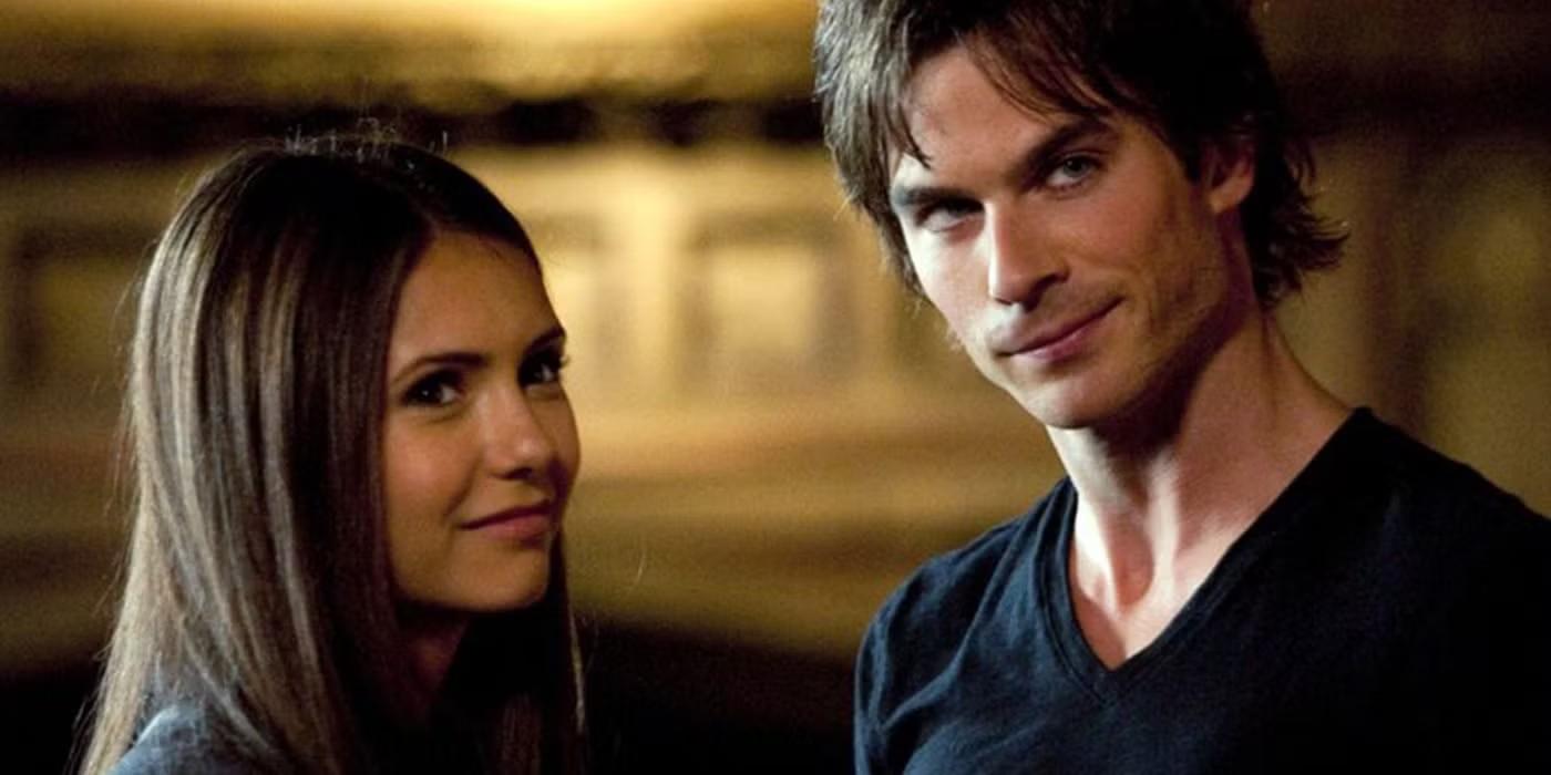 دیمن (یان سامرهالدر) و الینا (نینا دوبرو) در The Vampire Diaries - بهترین سریال برای دوباره دیدن