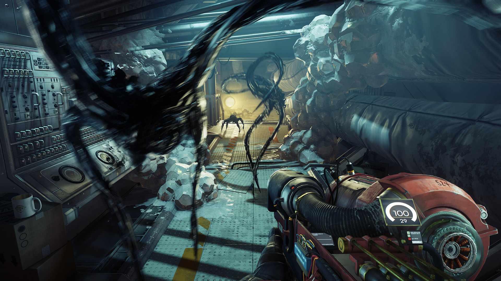 بهترین بازی های ترسناک - Prey screenshot showing gloopy alien enemies known as mimics heading towards the player character who wields a sci-fi weapon