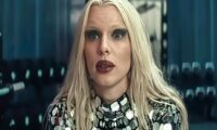 Julia Fox در Him: نقشی متفاوت که انتظارات را دگرگون می کند