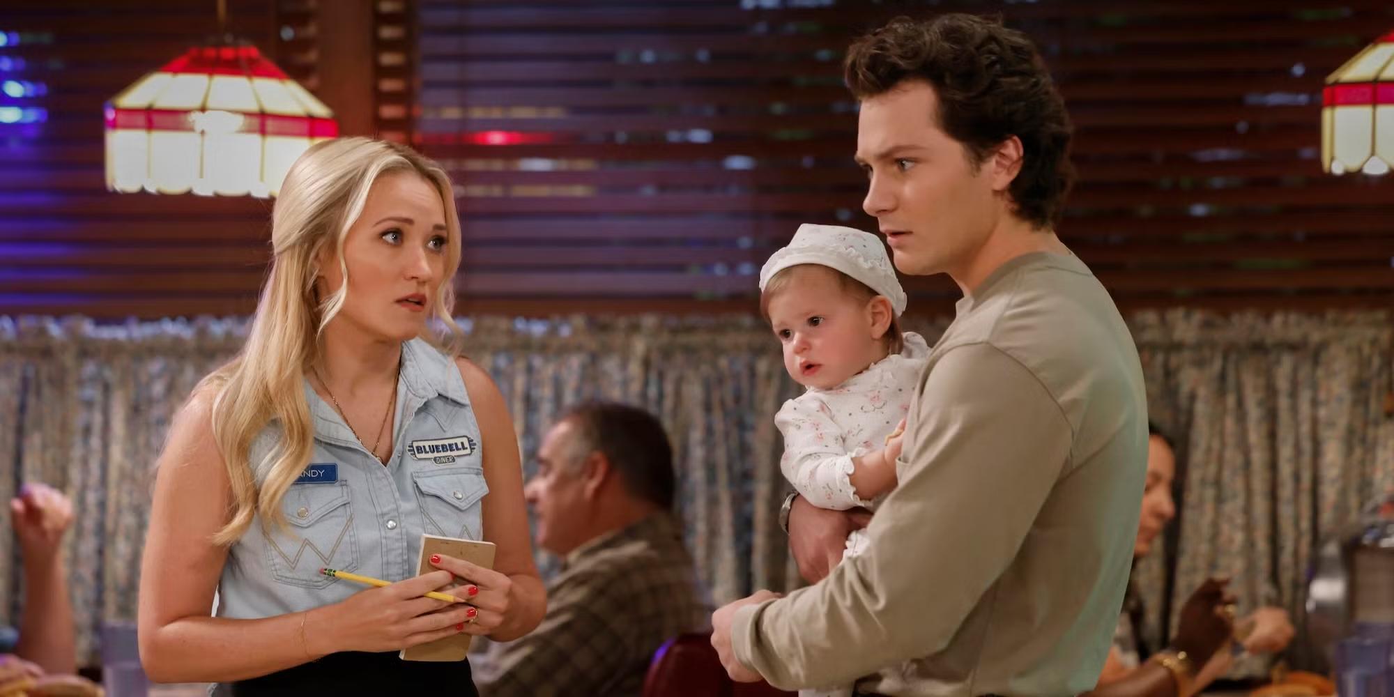 جورجی سیسیلیا را به محل کار مندی در رستوران می آورد. این تصویر ممکن است به دلیل طلاق Georgie و Mandy مرتبط باشد.