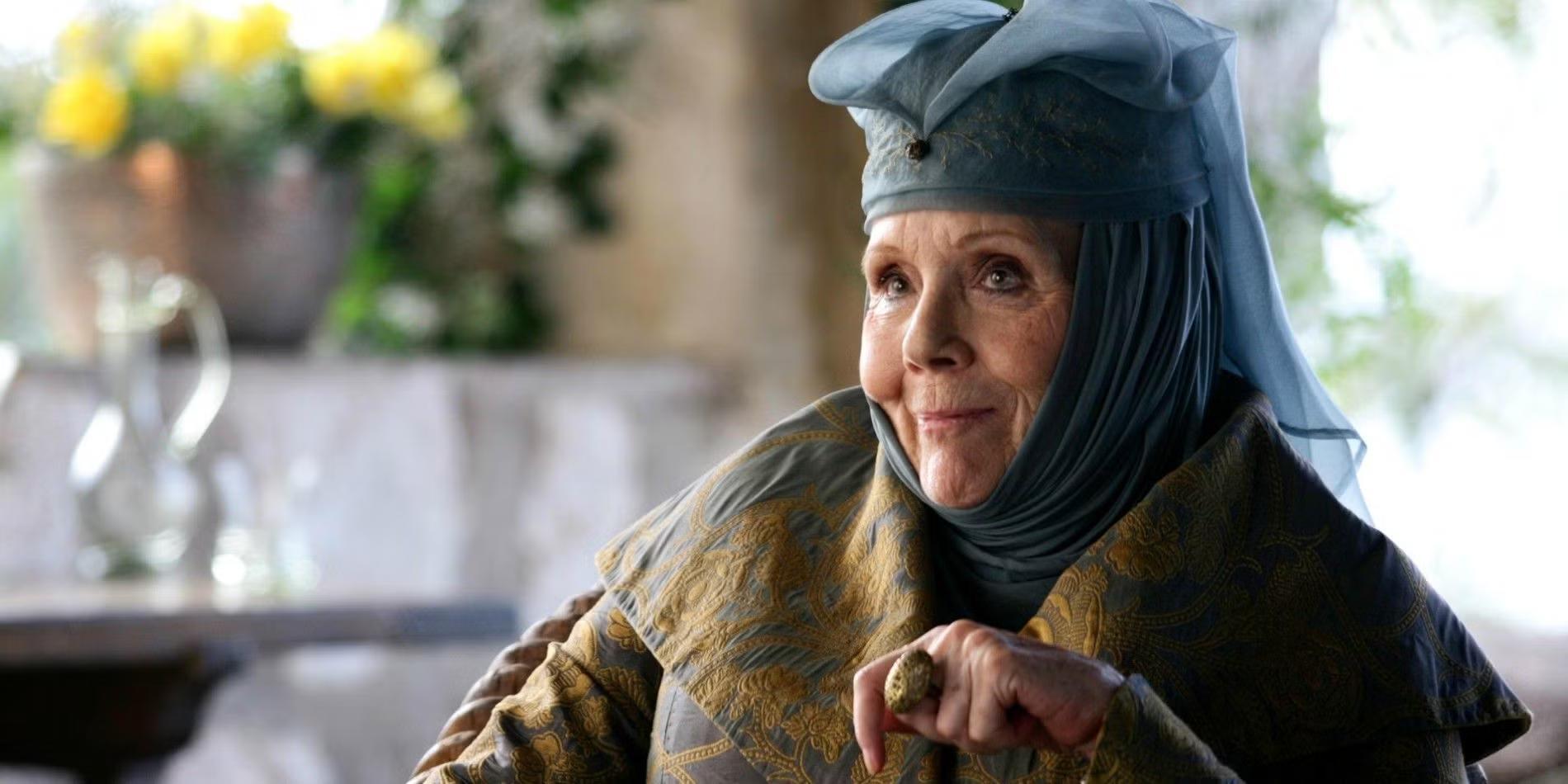 Olenna Tyrell smirking in Game of Thrones. بازگشت Tyrell در Game of Thrones