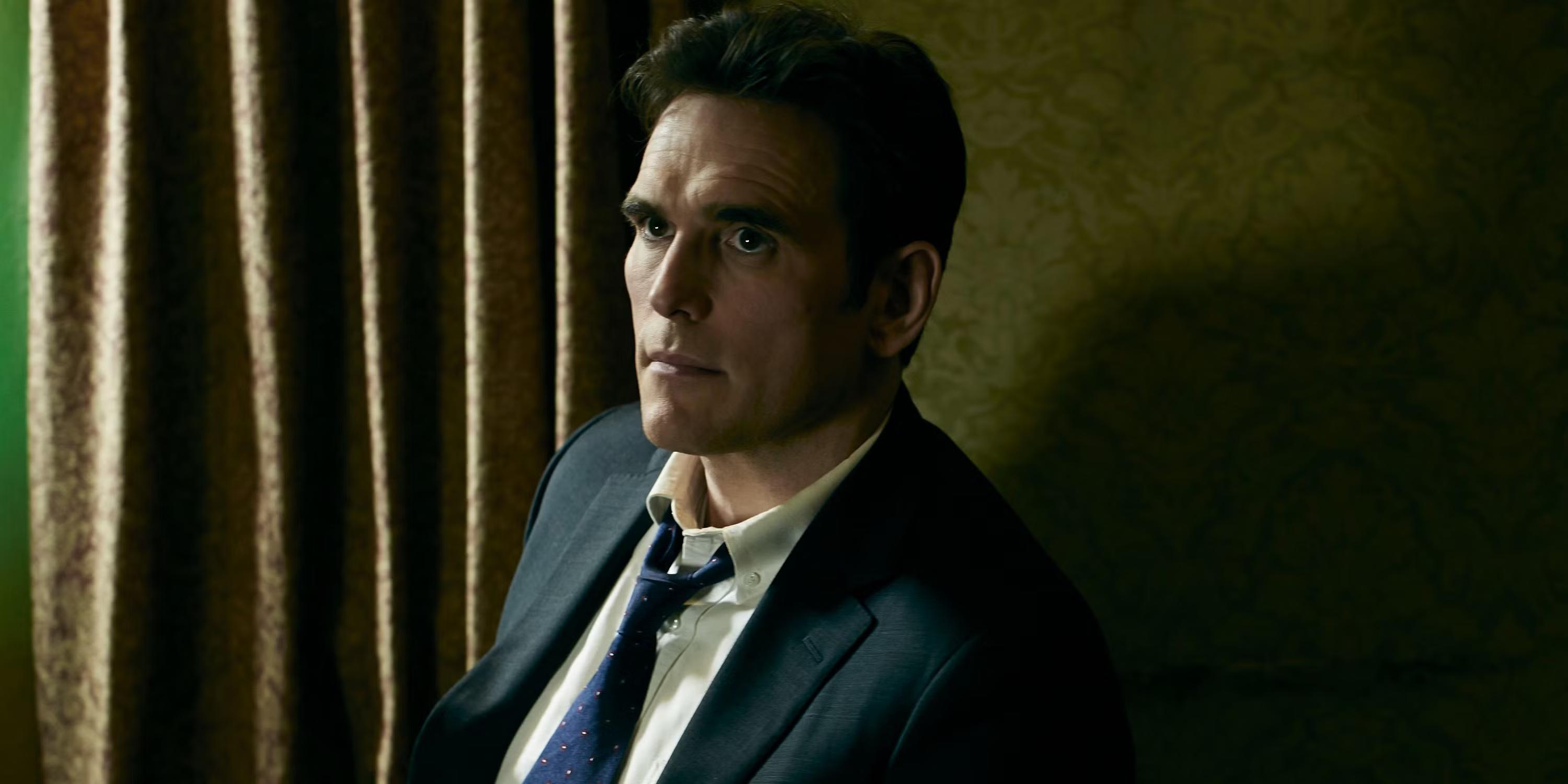 مت دیلون در نقش ایتان برک در Wayward Pines، یکی از سریال های با غافلگیری از اول