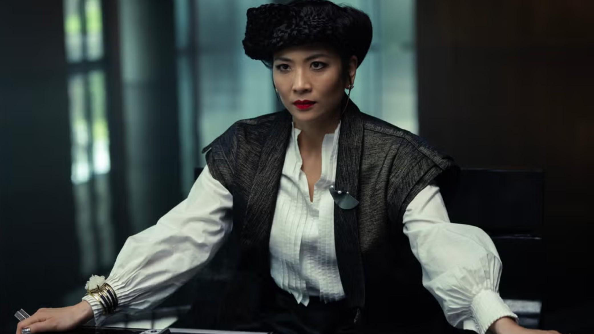 Sandra Yi Sencindiver در نقش Yutani در سریال Alien: Earth ایستراگ.