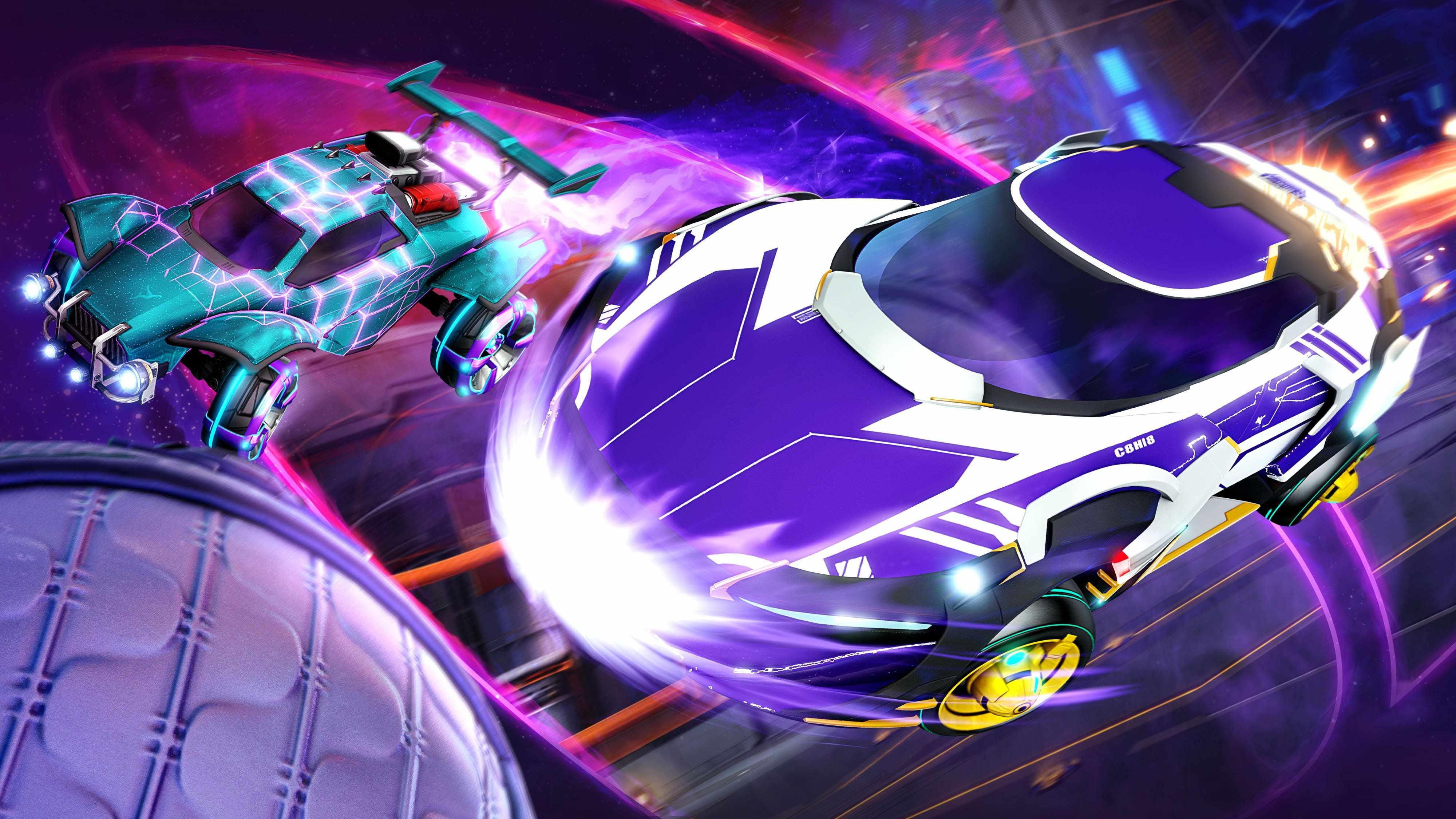 دو ماشین در حال مسابقه به سمت یک توپ روی پس زمینه ای بنفش در حین بازی Rocket League، یکی از بهترین بازی های فوتبال.