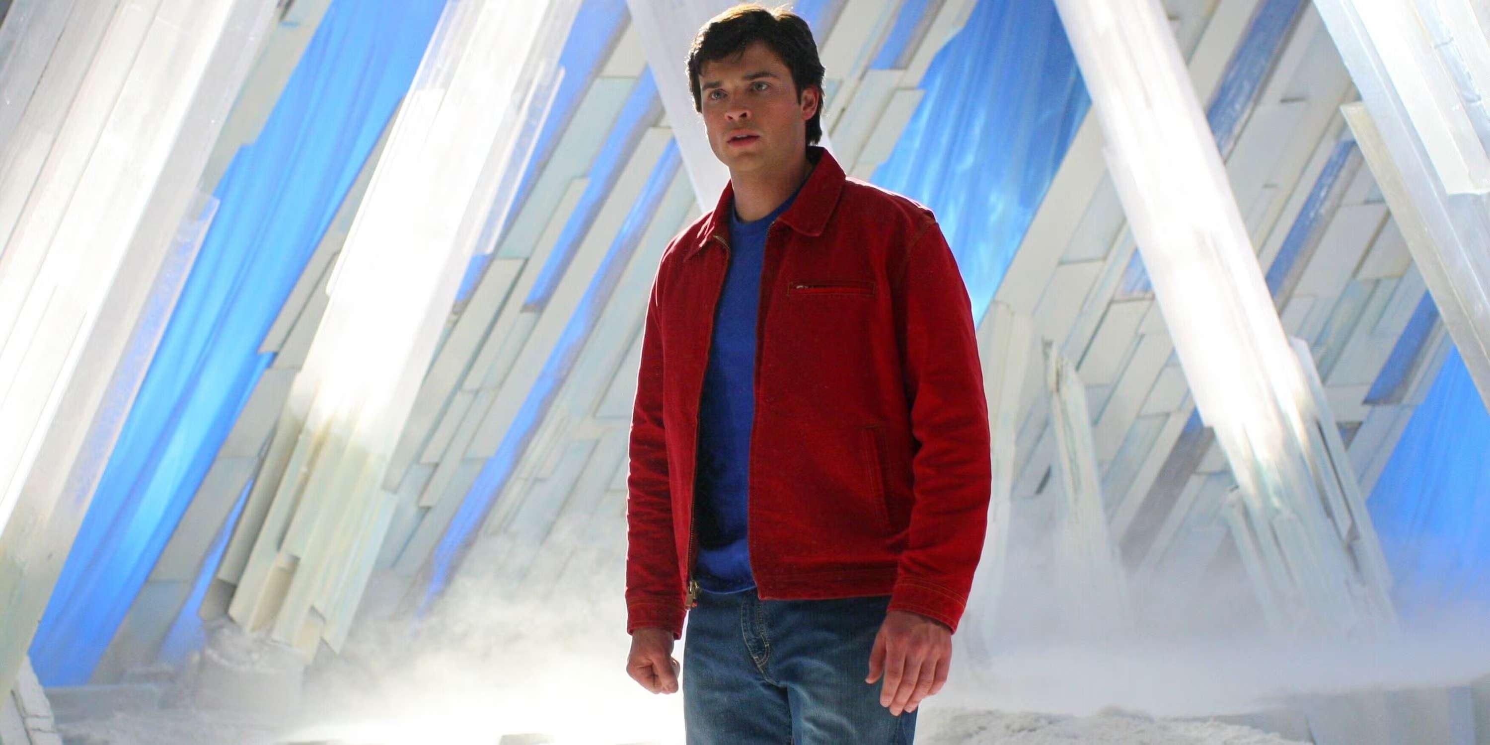 Tom Welling as Clark Kent in Smallville, یکی از بهترین سریال اکشن Hulu
