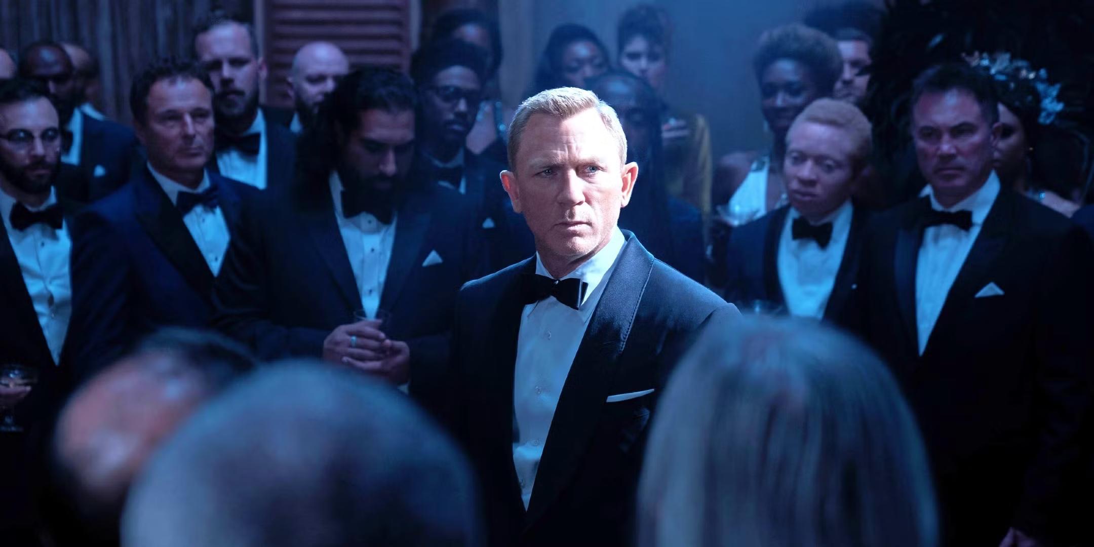 دنیل کریگ در نقش جیمز باند در No Time to Die، پس از اشتباه مرگ James Bond