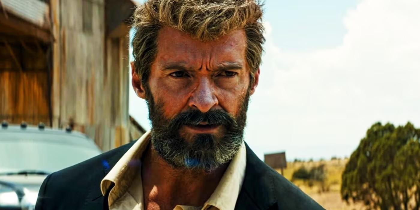 ولورین در مکزیک در فیلم Logan محصول 2017 که به بیرون از کادر نگاه می کند، فیلم های ابرقهرمانی که باید دید