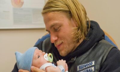 Charlie Hunnam در Sons of Anarchy و Monster: تکرار داستانی بی رحمانه در سریال جدید نتفلیکس