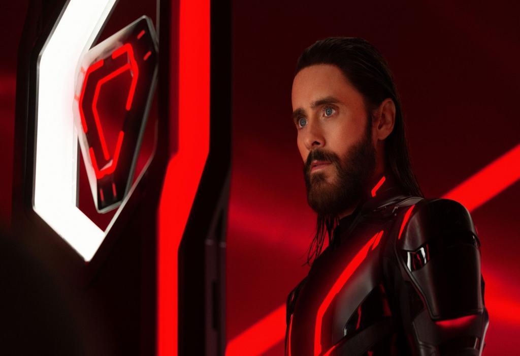 جرد لتو و چالش Tron: Ares تبدیل به انسان: سفر یک برنامه به سوی بشریت