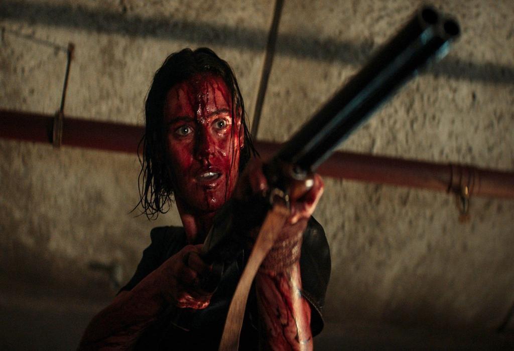فیلم Evil Dead Burn: پایان فیلمبرداری و تیزر خشن از حمام خون جدید