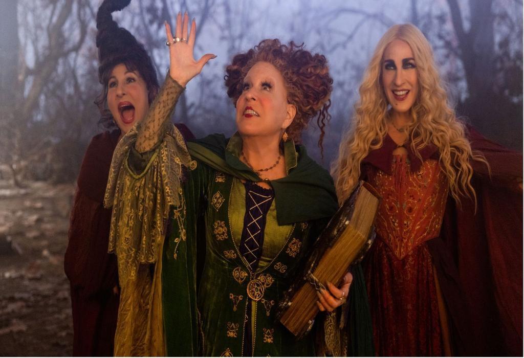 بت میدلر از «خبر هیجان انگیز Hocus Pocus 3» می گوید: فیلمنامه درخشان است