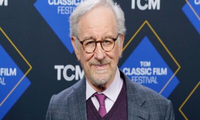 جان ویلیامز برای سی امین بار با اسپیلبرگ در فیلم UFO Spielberg با John Williams همکاری می کند.