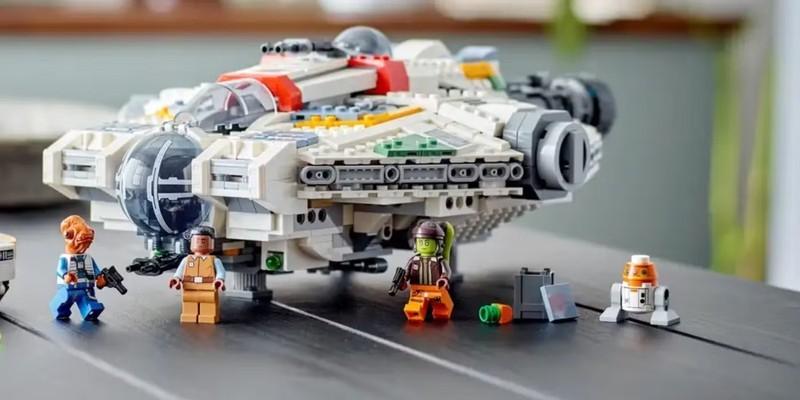سفینه The Ghost، یکی از مدل های آینده LEGO Star Wars UCS