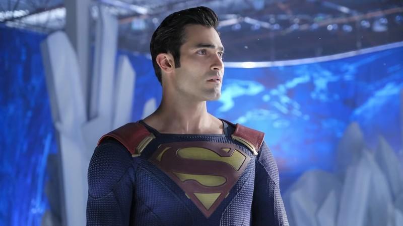 تایلر هوچلین در نقش Superman در Supergirl - نقاط ضعف Supergirl در نمایش رابطه با سوپرمن