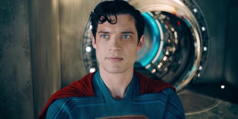 David Corenswet's Superman with a half-smile in the DC movie - استقبال از Superman Gunn