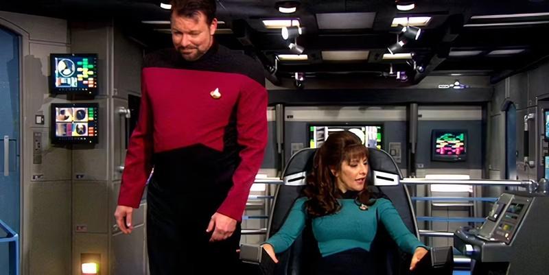 حواشی پایان Star Trek Enterprise: Riker and Troi on NX-01 Enterprise Bridge