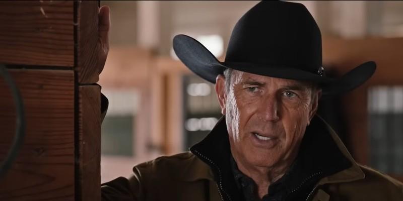 Kevin Costner as John Dutton in Yellowstone - سریال های وسترن عالی از قسمت اول
