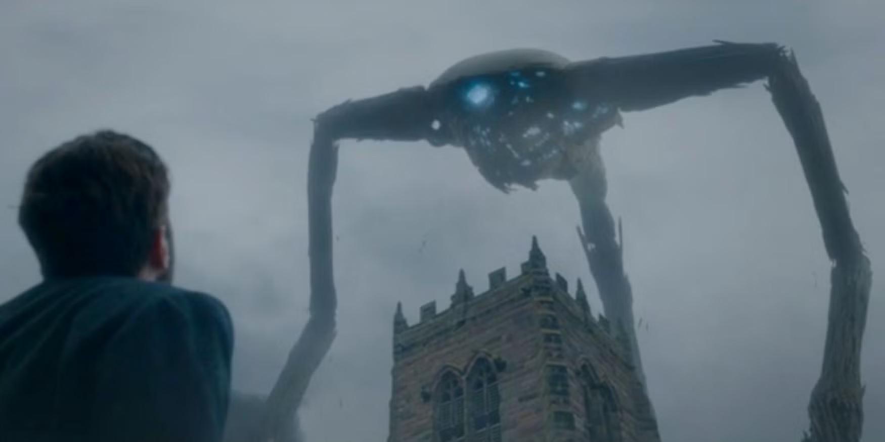 یک سه پایه مریخی از War of the Worlds (2005) و War of the Worlds: Thunder Child کمیک