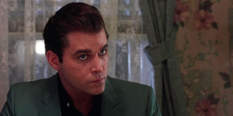 Goodfellas Henry having dinner at Tommy's mother's house - فیلم گانگستری برای شروع