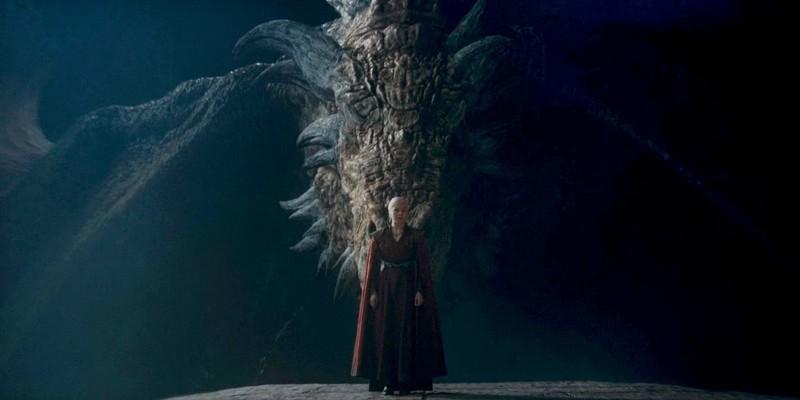 رینیرا تارگرین با ورمیتور پشت سرش در فصل دوم قسمت 7 House of the Dragon
