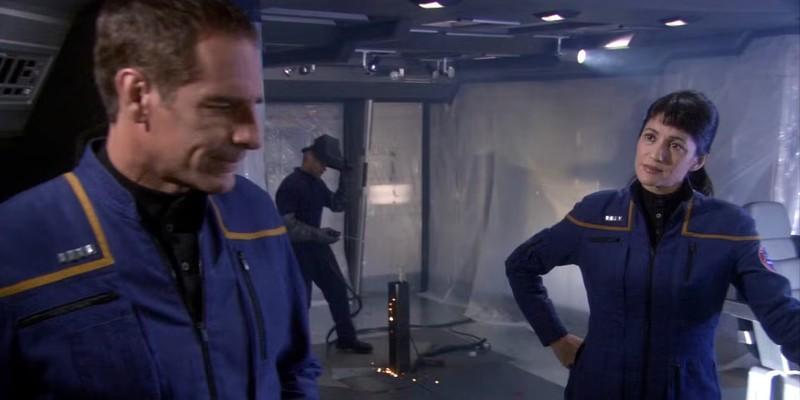 کاپیتان آرچر و هرناندز در Star Trek Enterprise؛ خانواده فرزند خوانده Vulcanی Archer