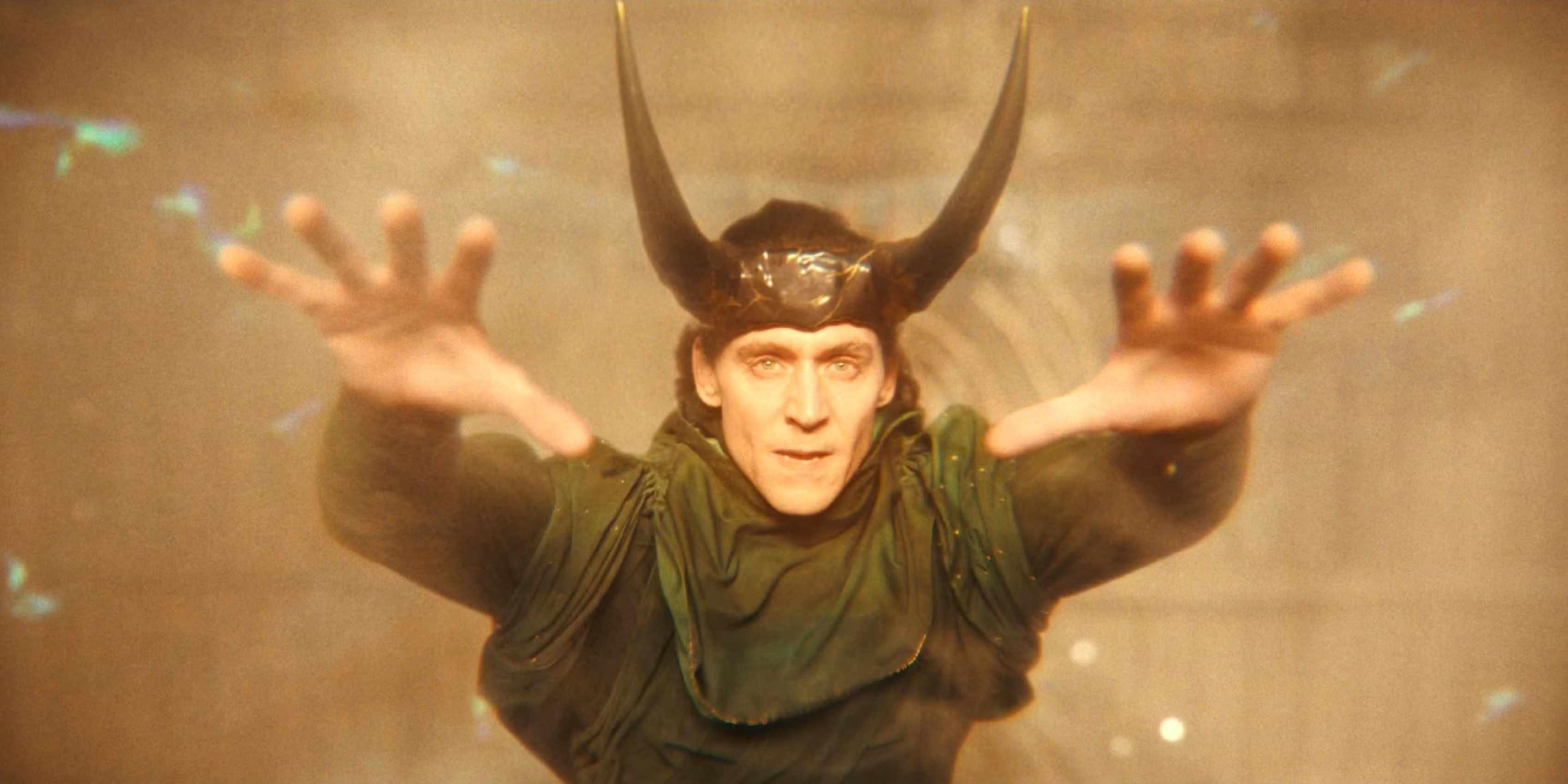 لوکی در حال استفاده از قدرت هایش، بخشی از نبرد Avengers: Doomsday نبرد Doctor Doom و Loki