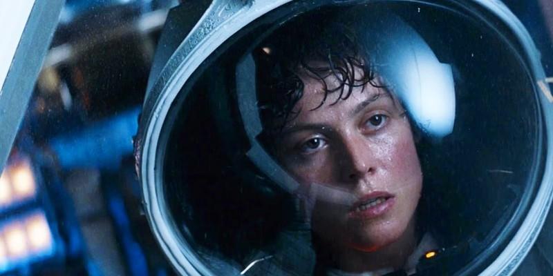 Sigourney Weaver as Ellen Ripley in Alien. او نمادی برای مبارزه با Alien هشدارهای هوش مصنوعی شد.