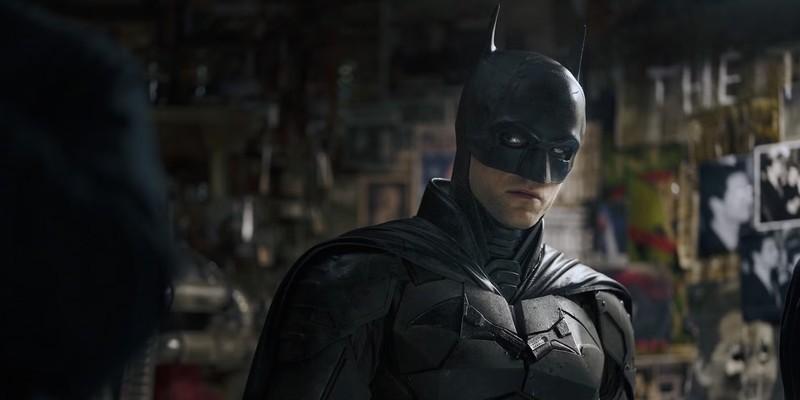 Robert Pattinson in his Batman suit in The Batman - The Batman 2 بعد از The Penguin