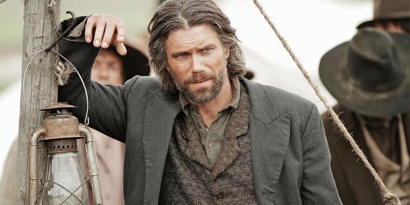 Anson Mount as Cullen Bohannon in Hell on Wheels - سریال های وسترن عالی از قسمت اول