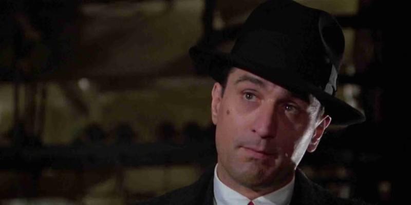 Robert De Niro wearing a hat in Once Upon a Time in America - فیلم گانگستری برای شروع
