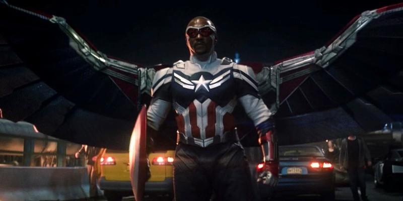 سم ویلسون در فیلم The Falcon and the Winter Soldier با یکی از بهترین لباس های کمیک MCU، بال هایش را باز می کند