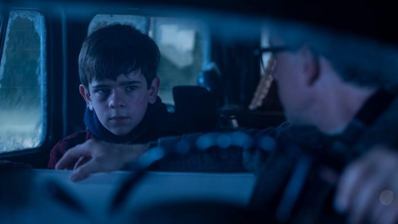 مایلز اکهارت در نقش متی کلمنتس در It: Welcome to Derry ایستراگ ها