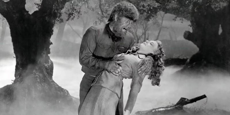 گون و The Wolf Man از The Wolf Man (1941) - بهترین فیلم های ترسناک هالووین کلاسیک