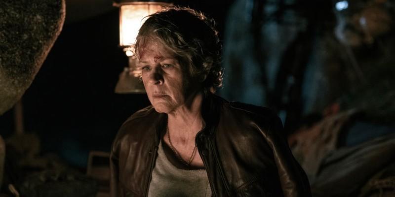 Carol looking worried in The Walking Dead Daryl Dixon Season 3 قسمت 7 تریلر