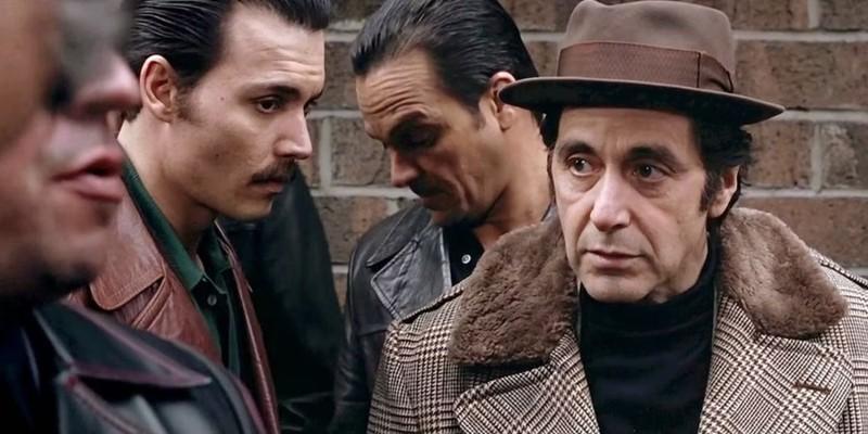 Lefty (Al Pacino) with his gang outside in Donnie Brasco - فیلم گانگستری برای شروع