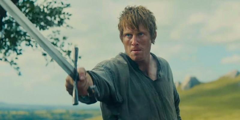 Ser Duncan 'Dunk' the Tall (Peter Claffey) ready to attack with his sword in A Knight of the Seven Kingdoms, بازگشت اکشن به Game of Thrones