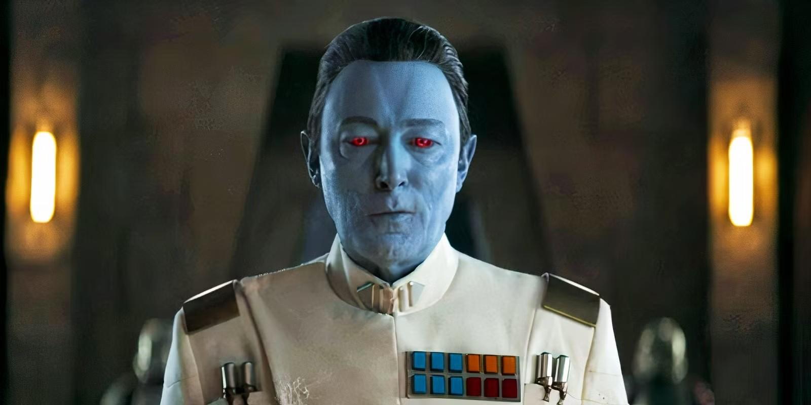 گرند ادمیرال ثراون، از شخصیت های Star Wars انیمیشنی در لایو اکشن، در حال صحبت با کسی در Ahsoka ناراضی است