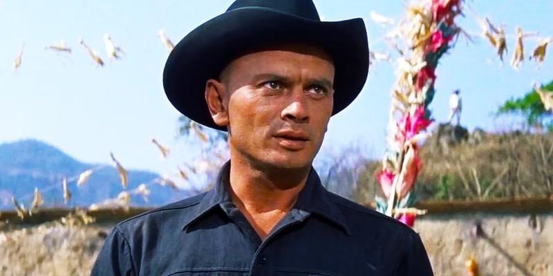 یول برینر در نقش کریس آدامز در The Magnificent Seven، از بهترین قهرمانان وسترن