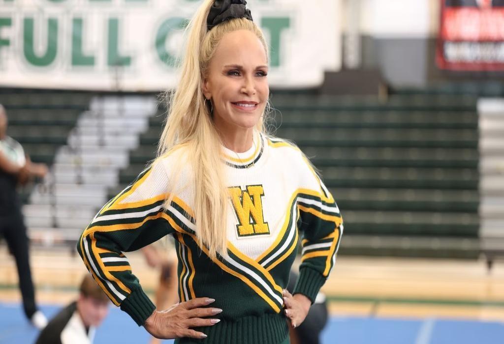 سریال کمدی Stumble: کمدی درخشان با امتیاز 80% راتن تومیتوز که نباید از دست دهید