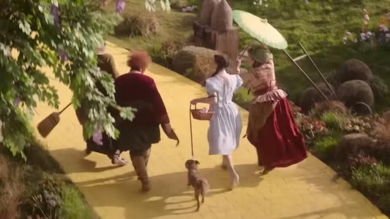 Wicked: توتو و دوروتی، نمادی از کینه الفابا از دوروتی