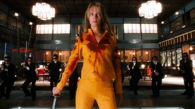 عروس در Kill Bill با شمشیرداران نقاب دار پشت به آنها ایستاده است، مربوط به فصل گمشده Kill Bill در Fortnite