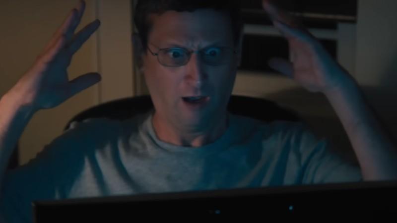 Tim Robinson در نقش Ron Trosper، با نگاهی شوکه در The Chair Company سریال متفاوت.