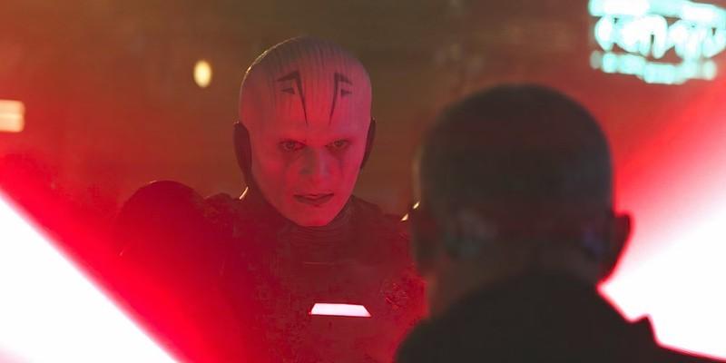 روپرت فرند در نقش گرند اینکویزیتور، یکی از Star Wars شخصیت های زنده شده، در Obi-Wan Kenobi