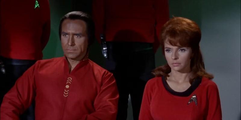 خان و مارلا مک گیورز در Space Seed - Star Trek، بخشی از راز تبعید Khan Star Trek: Khan