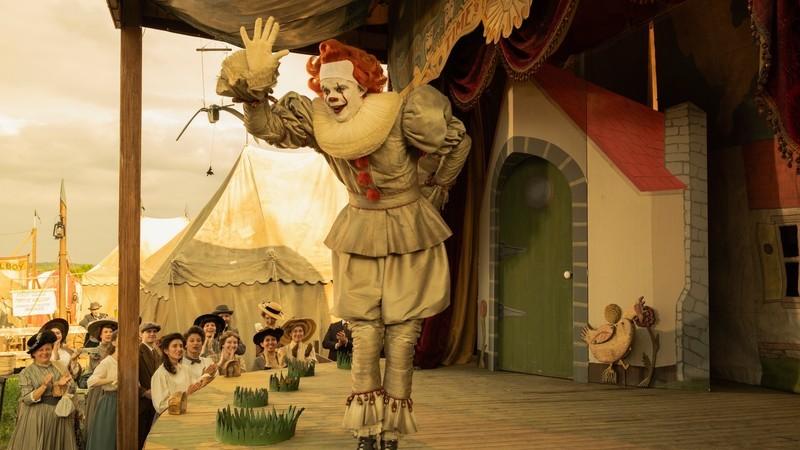 بیل اسکارسگارد در نقش باب گری/پنی وایز در It: Welcome to Derry قسمت 8 توضیح