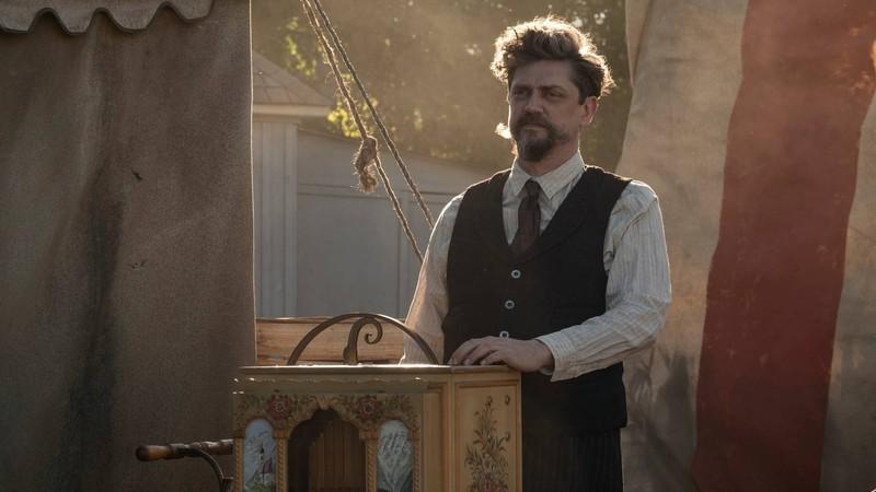 اندی موشیتی در قسمت 7 It: Welcome to Derry قسمت 8 توضیح: کارگردان سریال