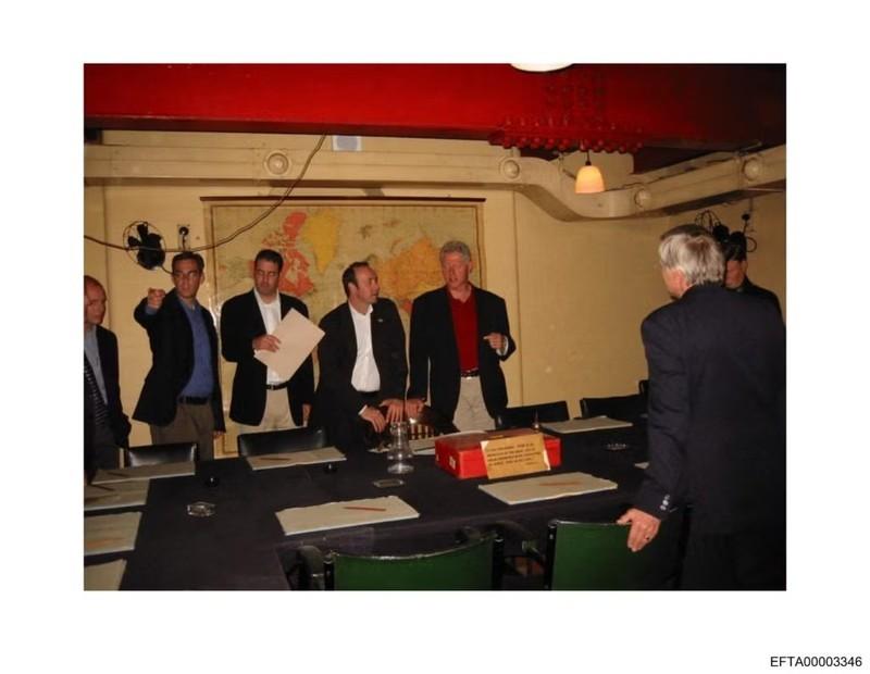 عکس افراد مشهور اپستین: کوین اسپیسی و اپستین