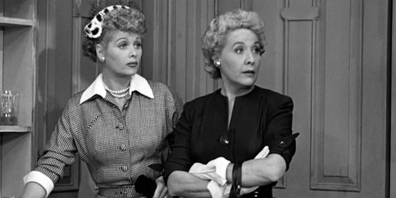 لوسیل بال در نقش لوسی و ویوین ونس در نقش اتل در I Love Lucy، از منفورترین شخصیت های سیت کام
